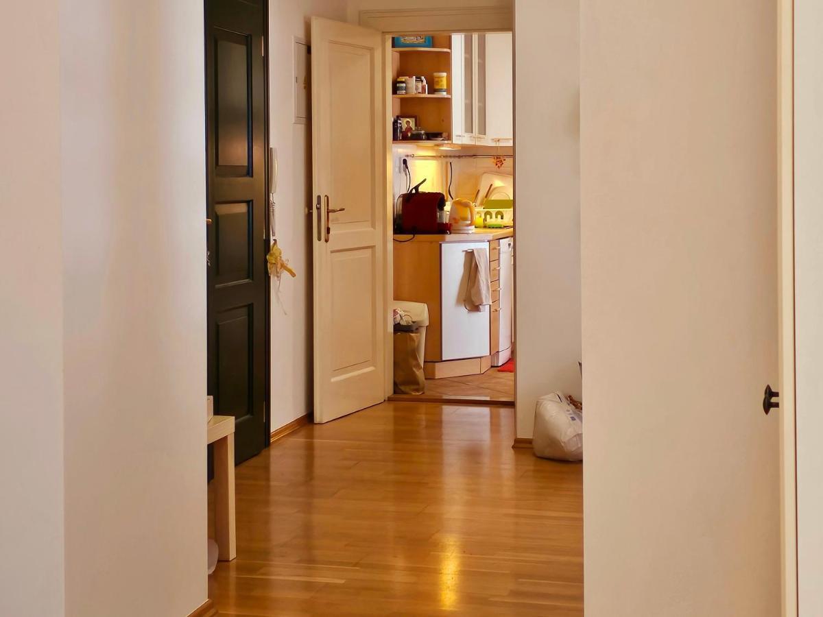 Laxmi Happy Home In Historical Prag Exterior foto
